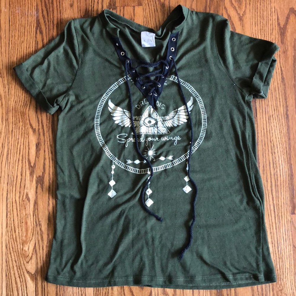 Lace up V-Neck Tee